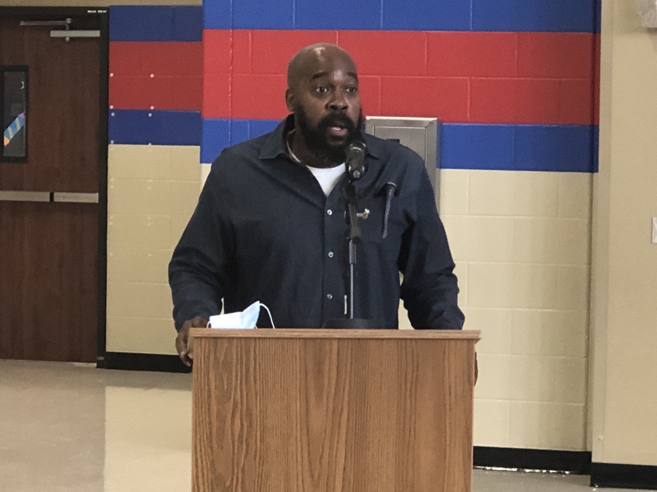 Royal Independent School District board president Michael Glover speaks at a meeting of the district's facilities advisory committee.